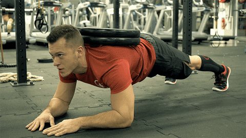 Plank dapat melatih otot perut bagian tengah 