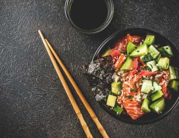 sushi bowl tanpa nasi pilihan alternatif untuk menikmati sushi tanpa karbohidrat