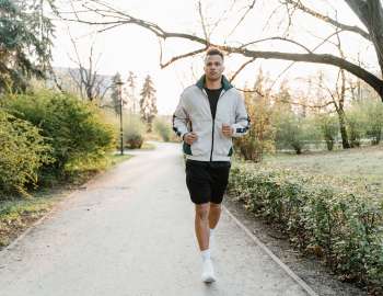 jogging merupakan jenis latihan kardio yang efektif membakar lemak